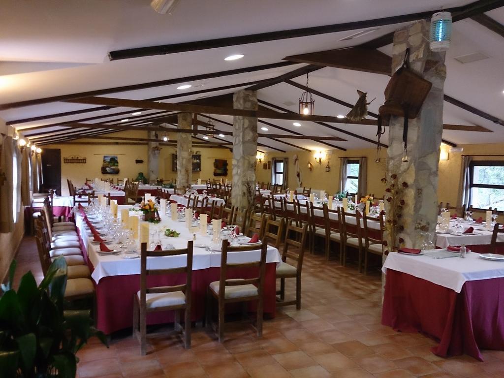 Valdolázaro Vendégház Los Navalucillos Kültér fotó